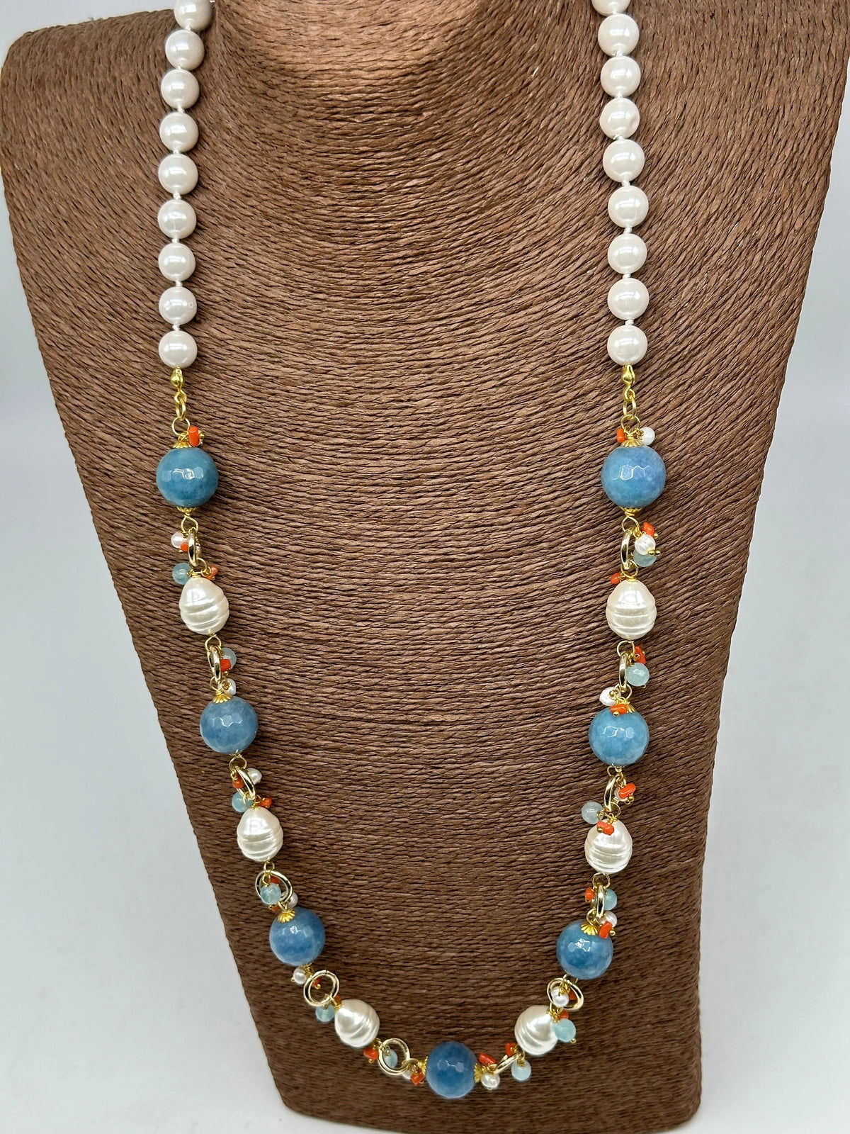 Collana Artigianale Pietre Azzurre, Corallo e Perle bianche V.1 DD CERAMICHE SICILIANE