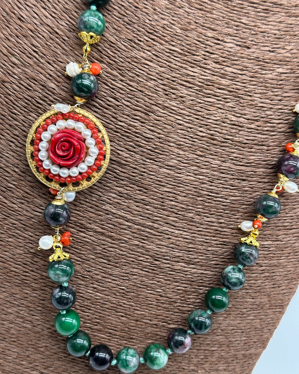 Collana Ceramica di Caltagirone Medaglione Corallo e Perle V.6 - COLLANA