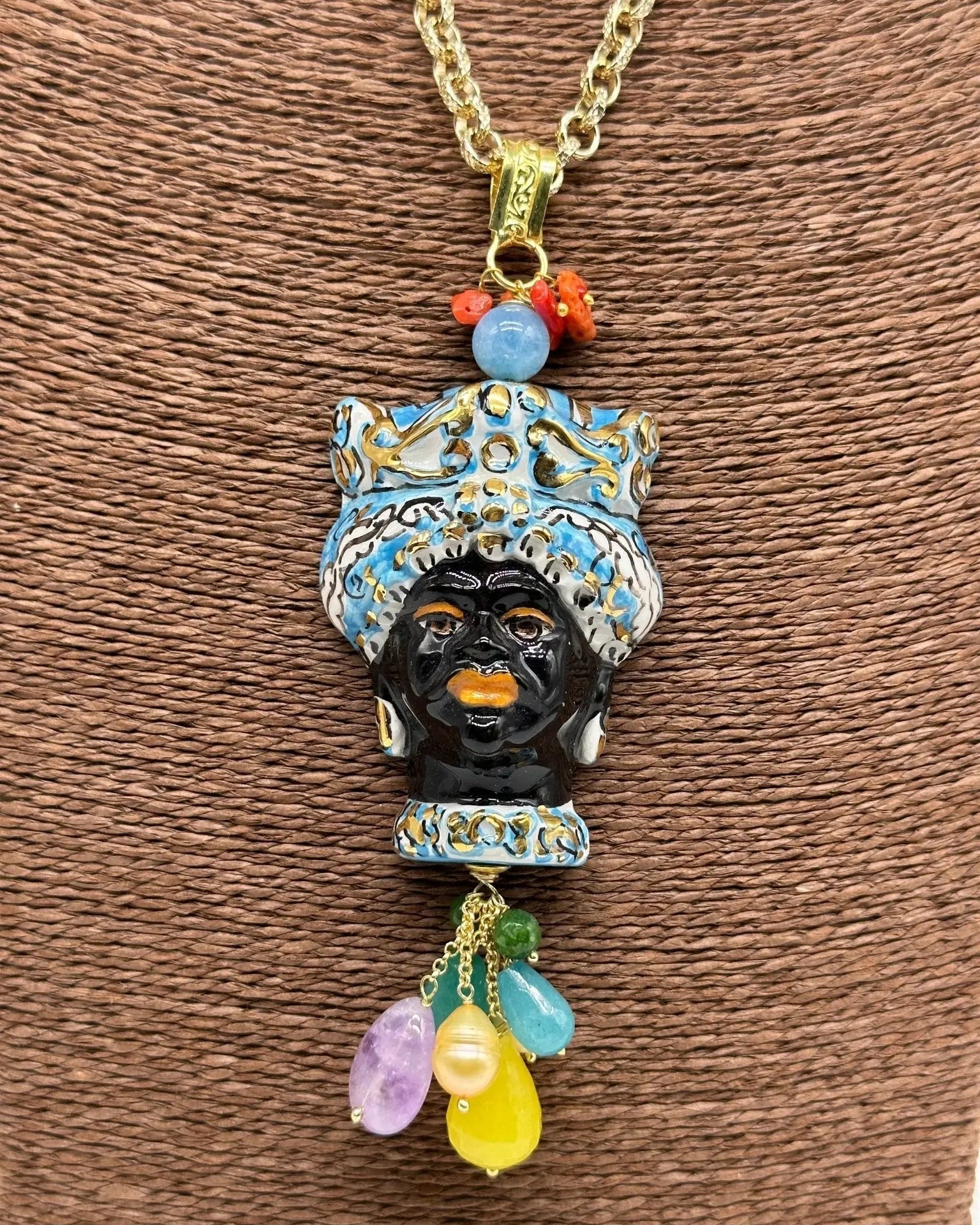 Collana Siciliana Testa di Moro Ceramica di Caltagirone Turbante Celeste Decorato dettagli Oro - COLLANA