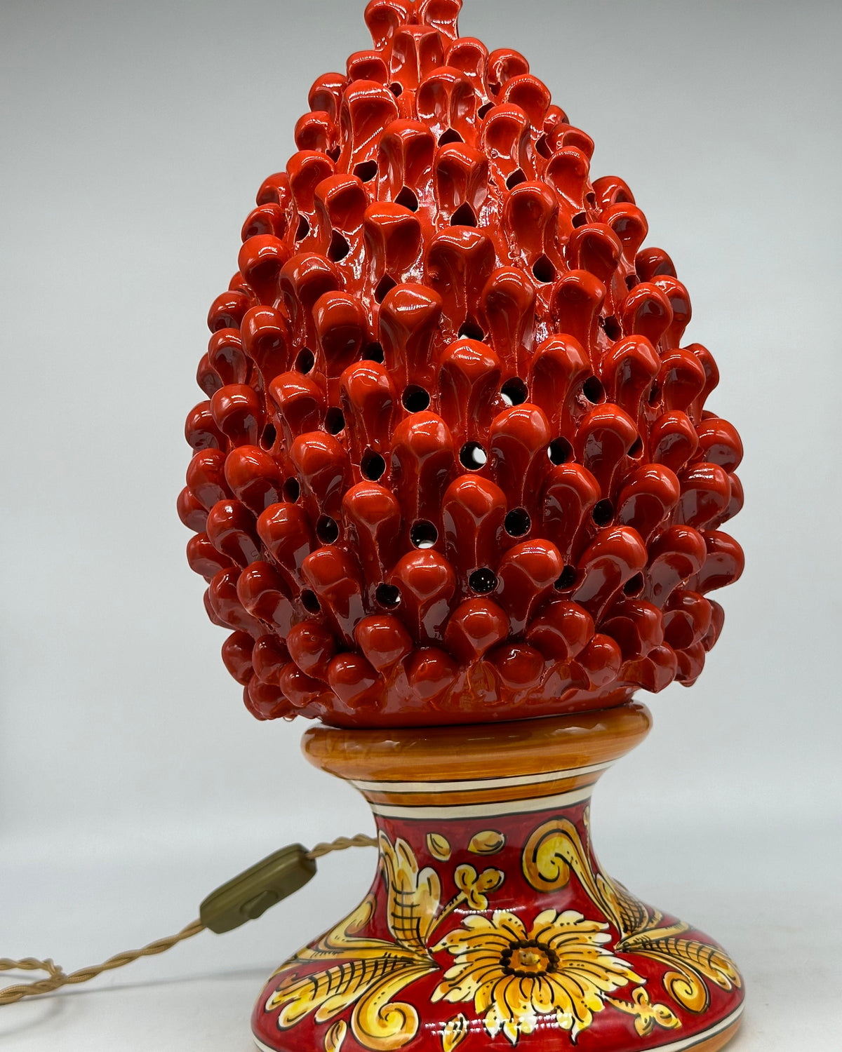 Lampada Pigna traforata Ceramica Caltagirone cm H.40 L.22 Artigianale Rosso Base Decorata - LAMPADE