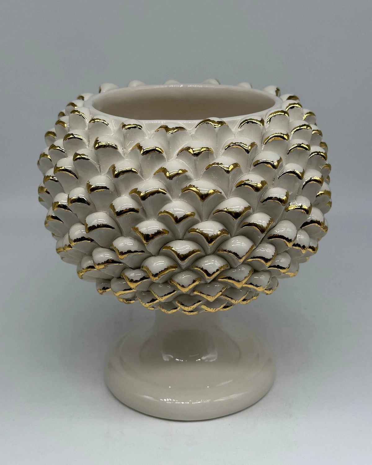 Portavaso Mezza Pigna Ceramica Caltagirone cm H.20 Artigianale Bianco Punte Oro DD CERAMICHE SICILIANE