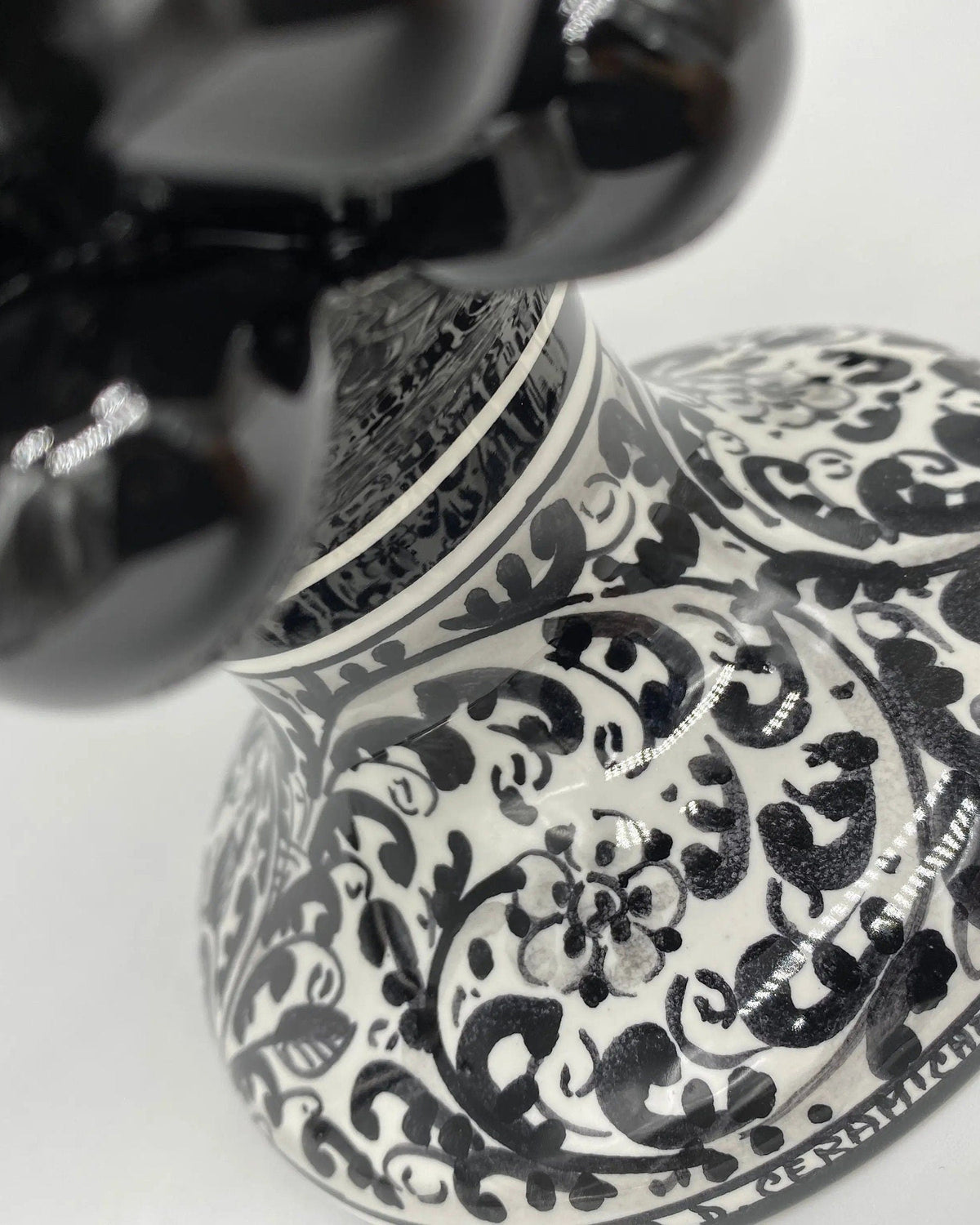 Pigna Ceramica Caltagirone cm H.25 Artigianale Nero Base Decorata DD CERAMICHE SICILIANE
