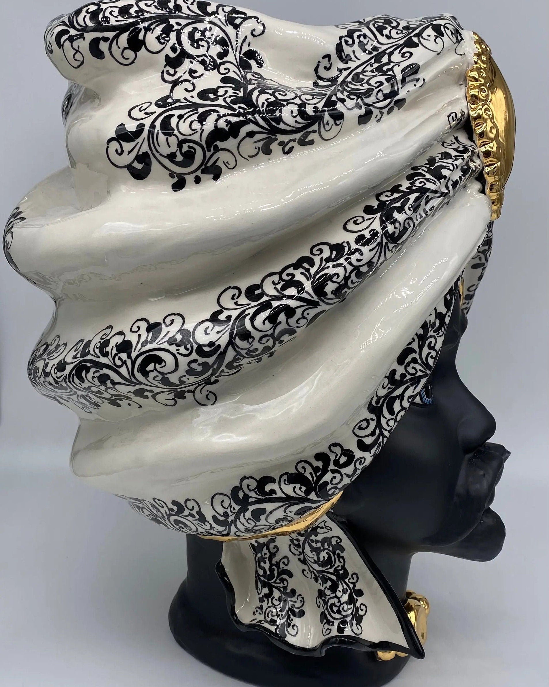Teste di Moro Atena Ceramica Caltagirone cm H.40 L.28 Artigianale Opaco Bianco Barocco Oro DD CERAMICHE SICILIANE
