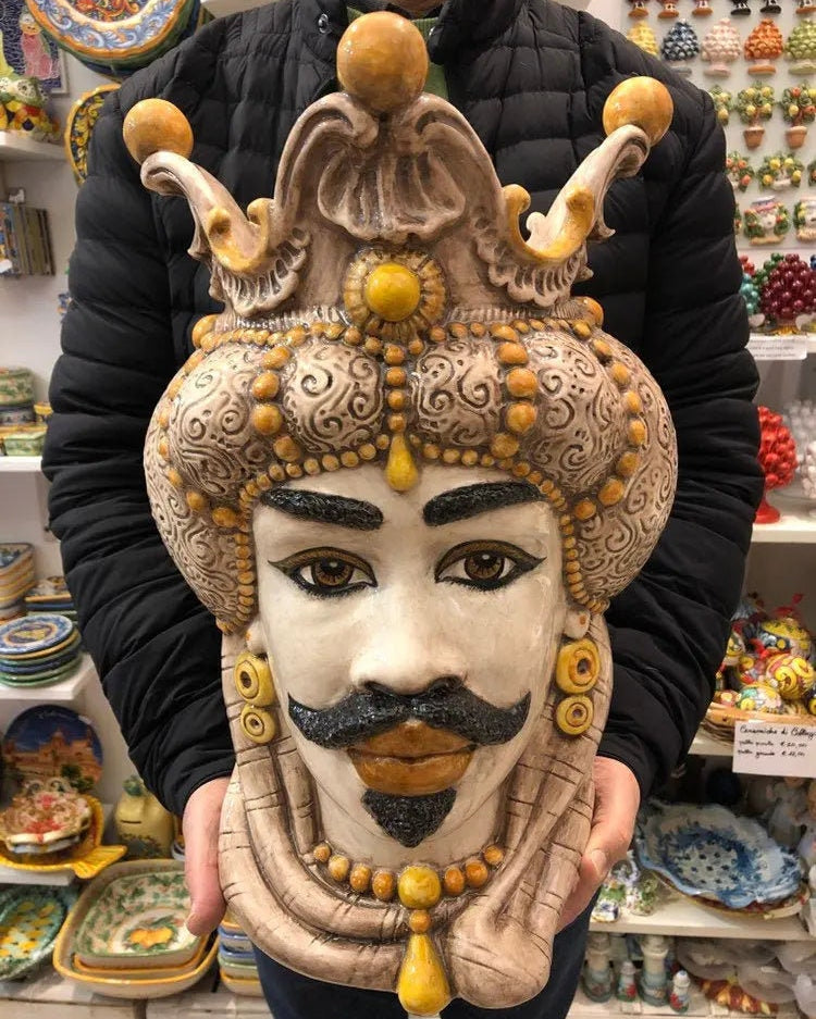 Teste di Moro Emiro Ceramica Caltagirone cm H.45 L.29 Artigianale Écru Sfere Giallo DD CERAMICHE SICILIANE