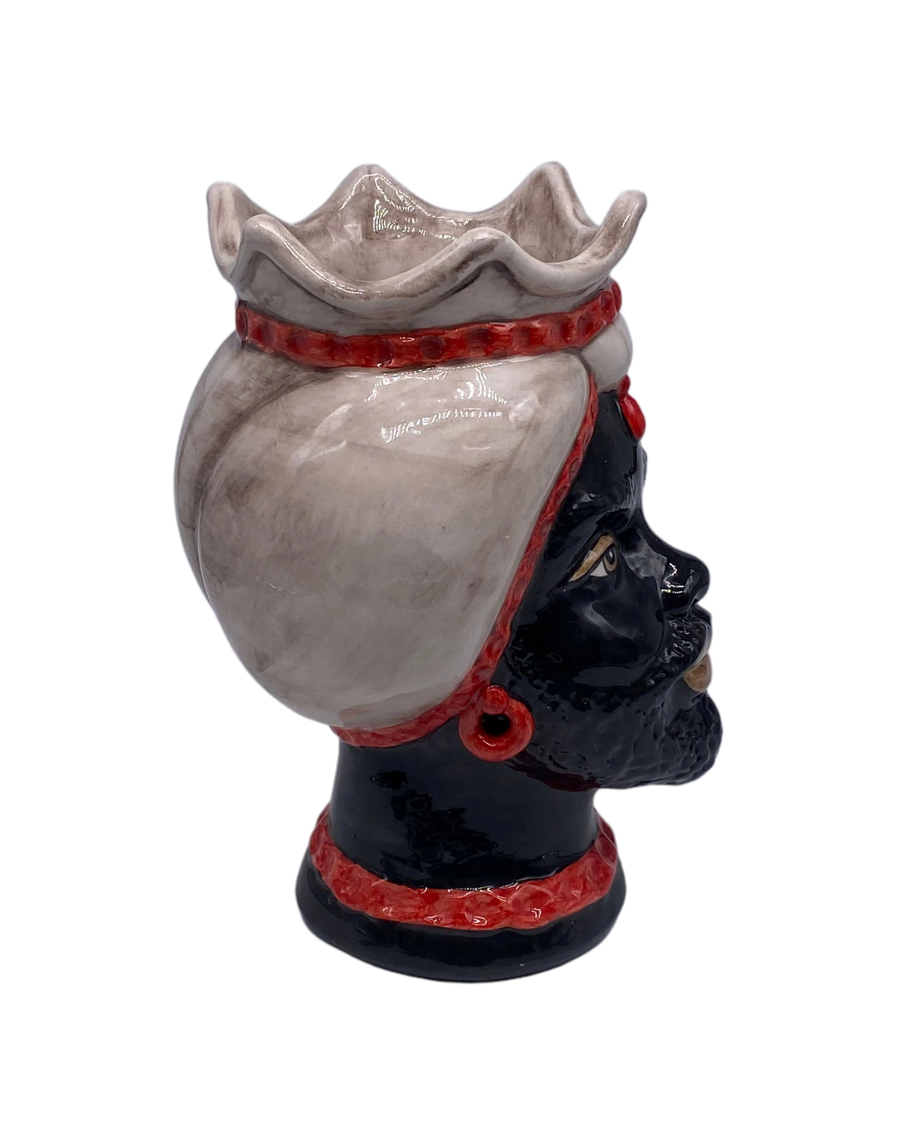 Teste di Moro Luis Ceramica Caltagirone cm H.22 L.15 Artigianale Turbante Liscio Écru Rosso DD CERAMICHE SICILIANE