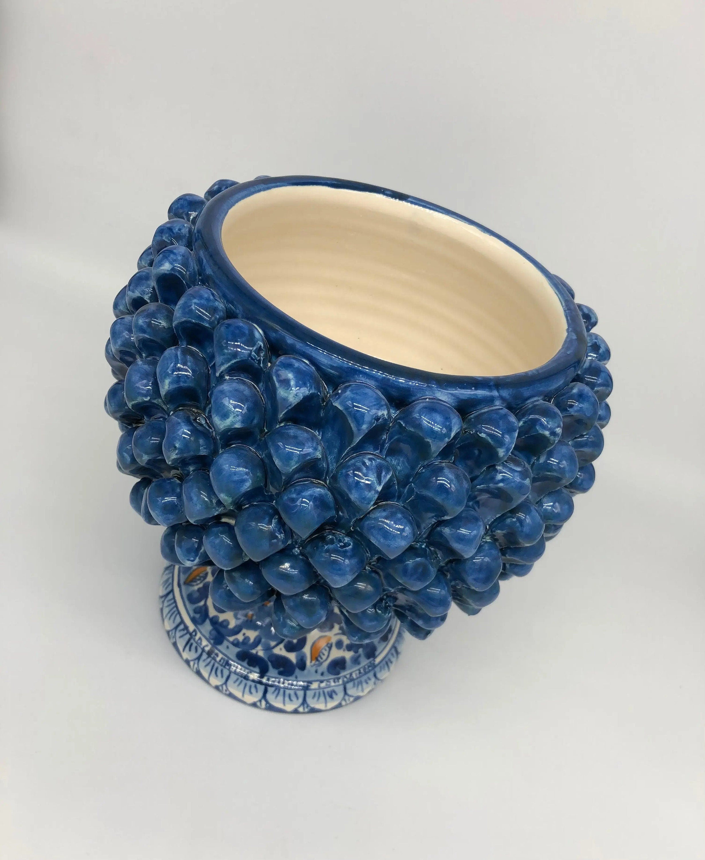 Portavaso Mezza Pigna Ceramica Caltagirone cm H.20 L.20 Artigianale Blu Antico Base Decorata DD CERAMICHE SICILIANE